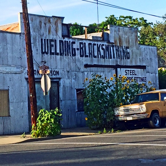 Meet your Posher, Sandy *POSH AMBASSADOR*!!!! - Picture 7 of 8